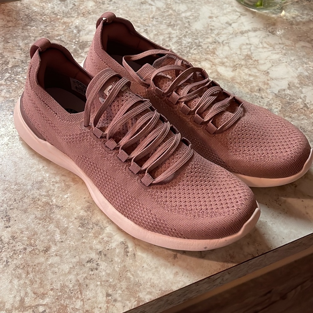 APL: Athletic Propulsion Labs Women's Techloom Breeze Sneakers